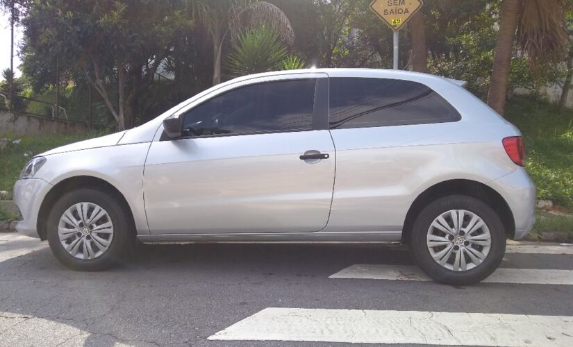Um Gol modelo 2014 (foto) tem lance inicial de R$ 13,5 mil, abaixo do preço praticado no mercado