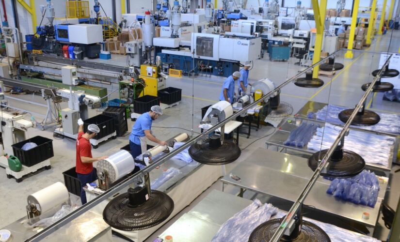 Segundo o IBGE, o crescimento de 2018 foi garantido pela alta de 1,3% do setor de serviços (após avanço de 0,5% em 2017)