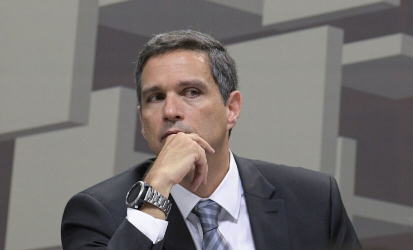 O economista Roberto Campos Neto tomou posse ontem no cargo de presidente do Banco Central, em cerimônia discreta