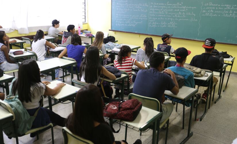 A edição do ano passado recebeu 6.774.891 inscrições e teve 5.513.662 (81,3%) participantes confirmados para as provas de 4 e 11 de novembro; este ano as provas também serão em novembro 