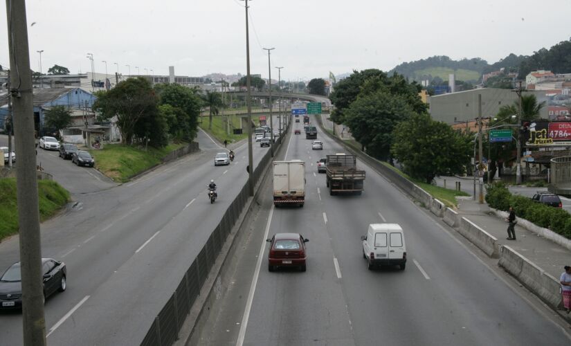 Cerca de 1 milhão de veículos trafegaram pela rodovia Régis 