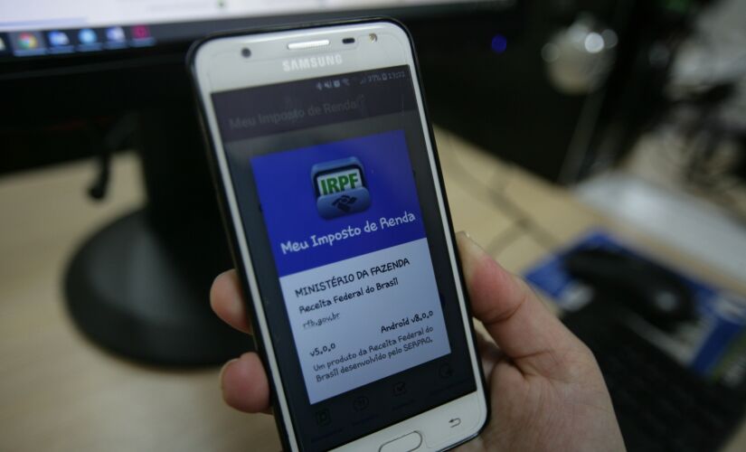 A Receita promete acelerar o processamento da declaração este ano; assim, o contribuinte pode checar no e-CAC se há alguma pendência na declaração e fazer correções