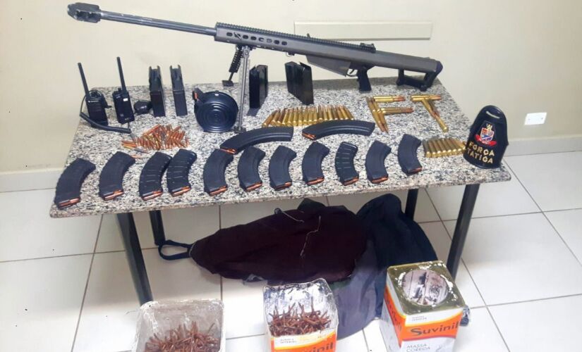 Um fuzil calibre .50 e munições foram apreendidos durante tentativa de assalto a um carro-forte