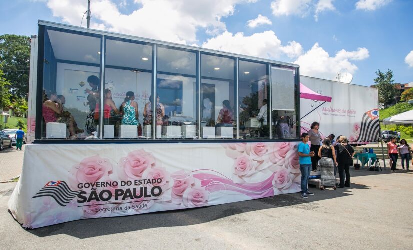 O governador Geraldo Alckmin durante a entrega das obras de moderniza&ccedil;&atilde;o e melhorias da Rodovia Jo&atilde;o de Goes (SP-032/280), durante o evento o governador anunciou a chegada da carreta-m&oacute;vel do programa ?.?Mulheres de Peito?.. &a