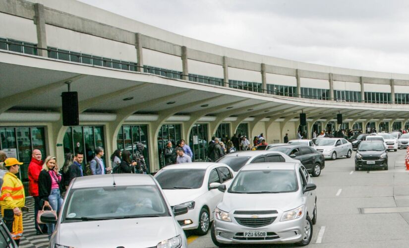 Aeroporto de Congonhas já conta com uma operação especial para fiscalizar táxis e aplicativos