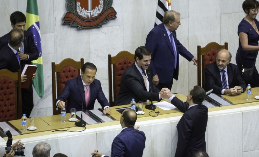 S&Atilde;O PAULO, SP - 15.03.2019: ALESP D&Aacute; POSSE A DEPUTADOS NO ESTADO - O governador Jo&atilde;o Doria acompanha ao lado do depuado eleito Cau&ecirc; Macris (PSDB), a posse da nova legislatura na Assembl&eacute;ia Legislativa de S&atilde;o Paulo 