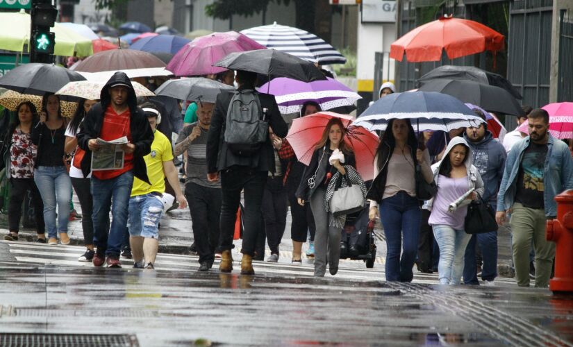 A estação teve volume de chuva acima da média com 884,5 milímetros de precipitação em 54 dias