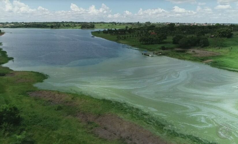 A Cetesb classificou a água da prainha, principal ponto turístico da cidade, como imprópria para o banho