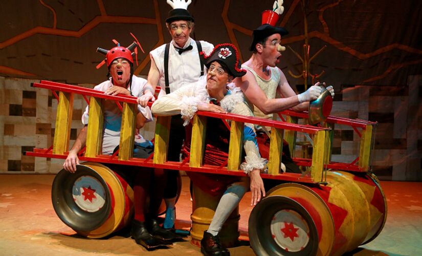 Festival Internacional de Circo reúne artistas brasileiros e estrangeiros no Centro Esportivo Tietê, na avenida Santos Dumont
