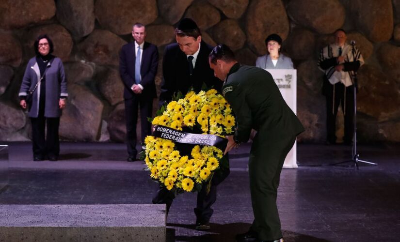 O presidente do Brasil, Jair Bolsonaro, visitou nesta terça-feira o Centro de Memória do Holocausto