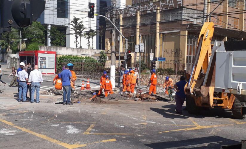 De acordo com motorista, o tempo para percorrer o desvio leva pelo menos 15 minutos