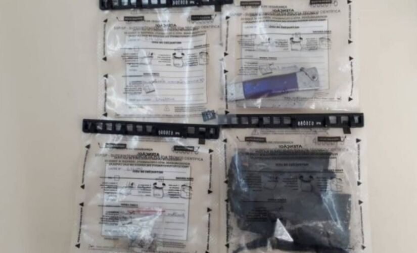 Um celular e um cartão de memória foram apreendidos na casa em que a jovem matou o irmão, em São Roque, no Interior 