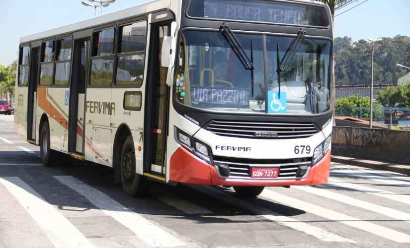 Uma média de 1,5 milhões de usuários por mês utilizam os ônibus municipais de Taboão da Serra