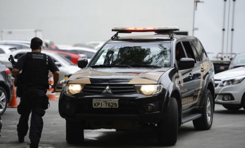 Polícia Federal realizou operações contra fraudes nos saques 
do abono salarial em Embu das Artes e na capital paulista 