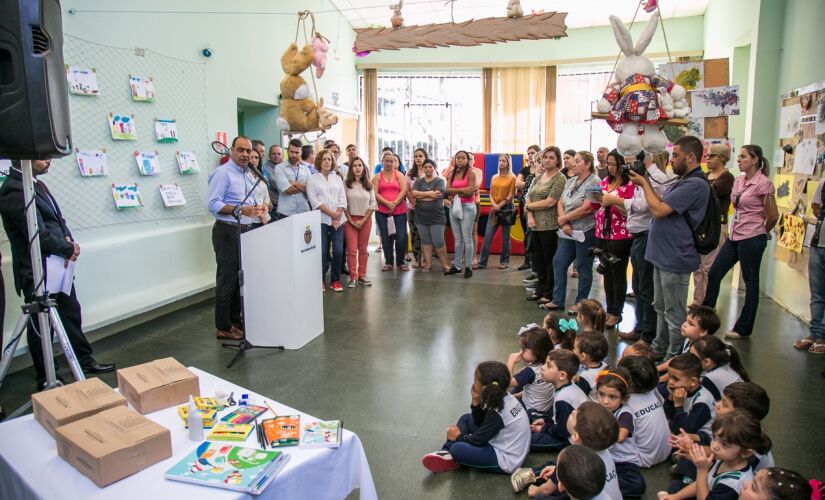 Entrega foi iniciada pela EMEI Profª Inês dos Ramos, no Nova Gerty