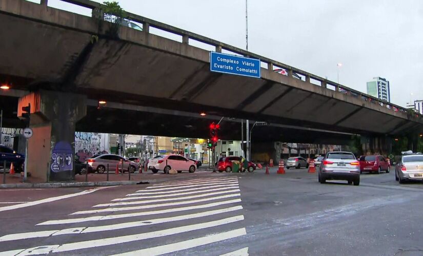  Viaduto do Glicério está em condição preocupante, diz prefeitura