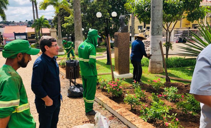  Os serviços na praça de Porto Feliz foram iniciados na última semana 
