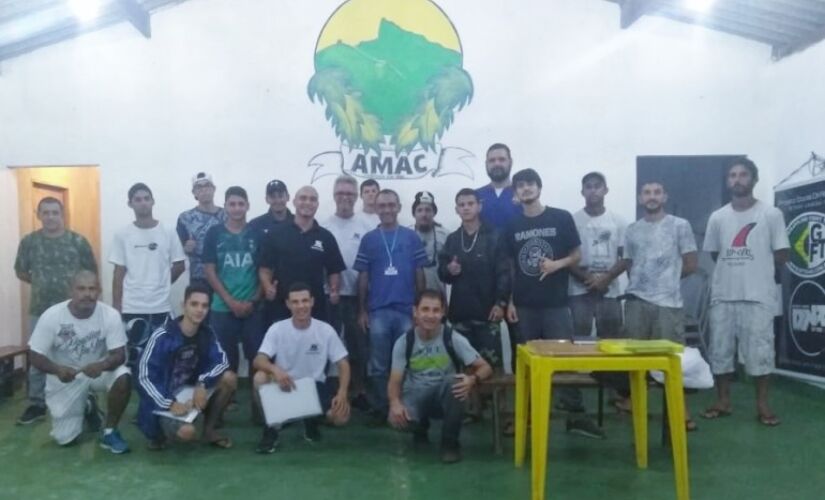 São 20 vagas destinadas aos moradores do bairro, que comemoraram a conquista após uma espera de 10 anos