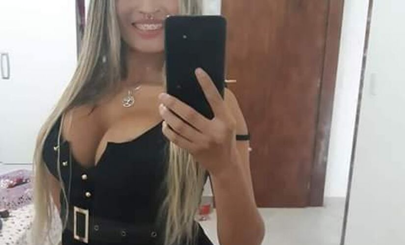 A suspeita é que foi injetado silicone industrial nos glúteos da atendente de lanchonete, Dayane Rodrigues da Silva, de 25 anos