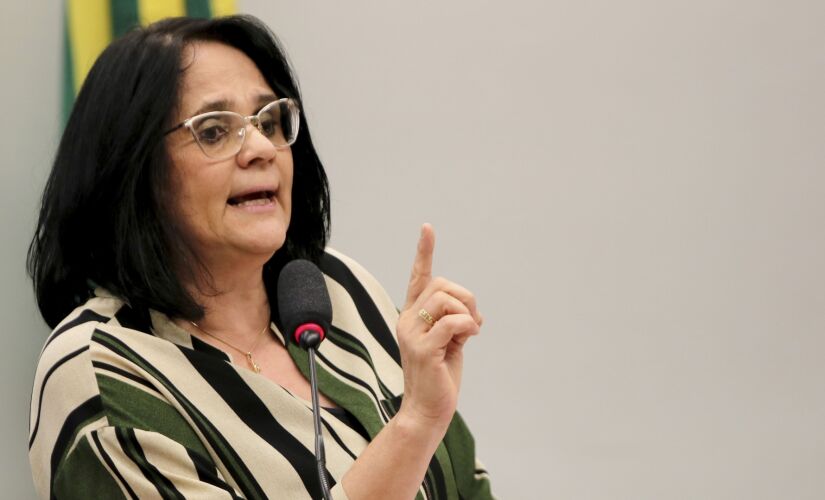 Ministra disse que ficará no cargo 'até onde o presidente aceitar e até onde a minha saúde suportar'