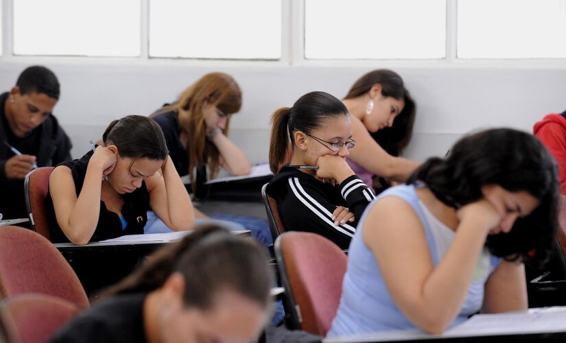 A carga hor&aacute;ria oferecida pela vaga &eacute; de 20h e 40h semanais