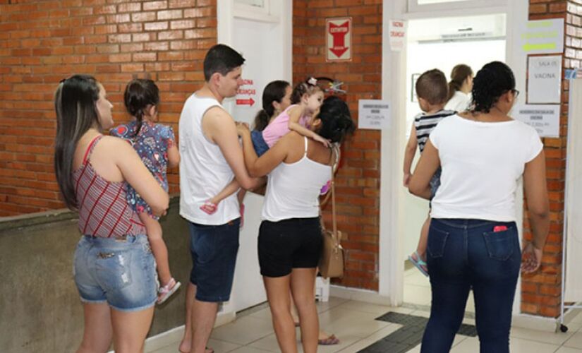 De acordo com a Prefeitura de Tietê, na campanha especial 
do último sábado, foram vacinadas cerca de 2 mil pessoas