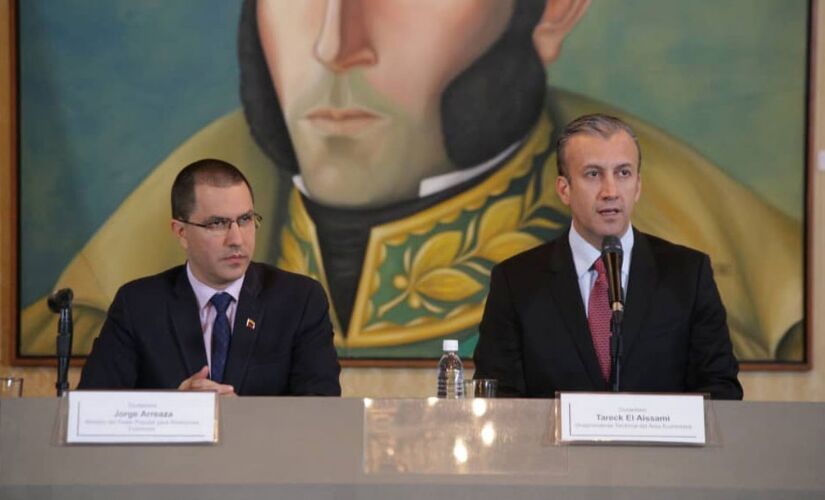 Chanceler venezuelano Jorge Arreaza e Tareck El Aissami anunciam reabertura da fronteira