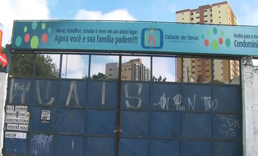 Condomínio Clube Cidade de Deus mostrava que o empreendimento teria um colégio, área de lazer e a parte residencial em Mauá 
