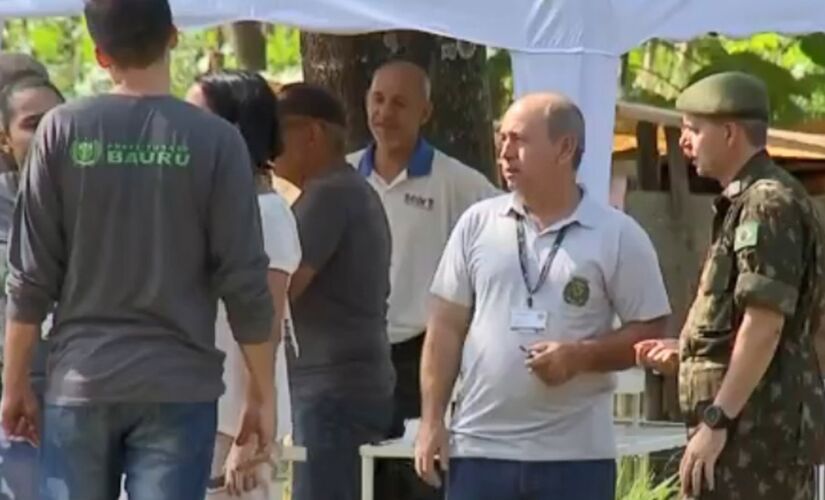 A cidade do interior de São Paulo, conta com a ajuda de militares do Exército, que participam de ações de limpeza em diversos bairros 