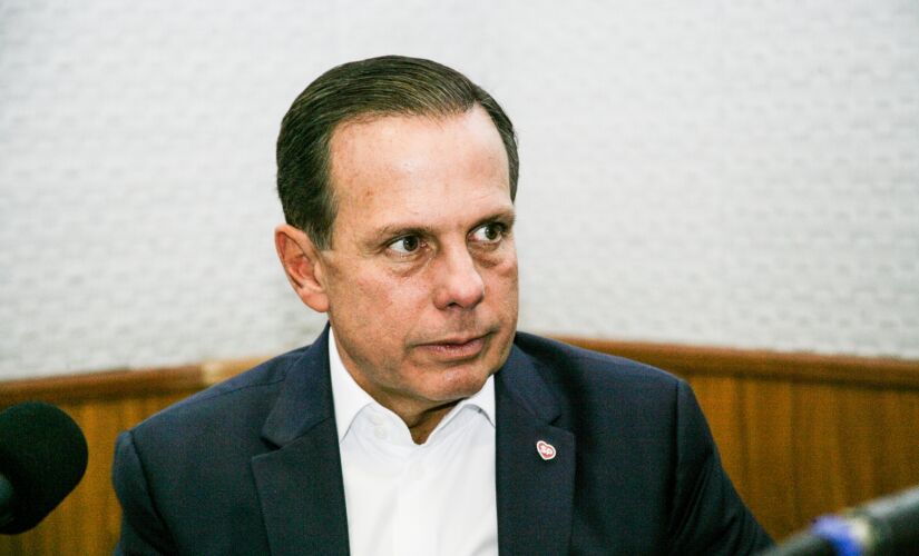 Desde a campanha eleitoral, o governador João Doria 
(PSDB) tem defendido a redução do tamanho do Estado