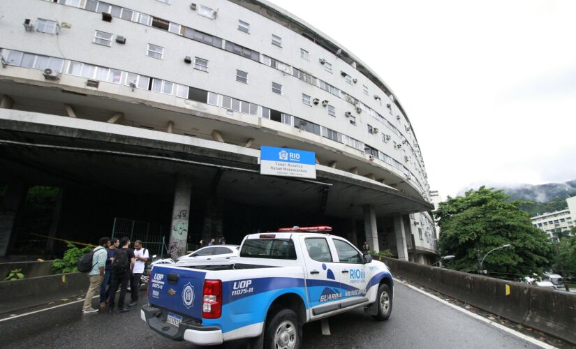 Após o desabamento no túnel Rafael Mascarenhas, o estágio de crise foi decretado às 12h35