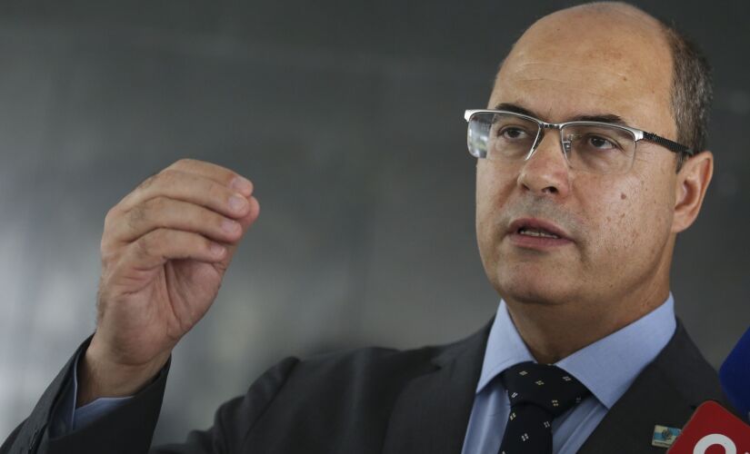 A assessoria de imprensa do governador diz que ele adicionou o período em Harvard como uma intenção para ser cumprida
