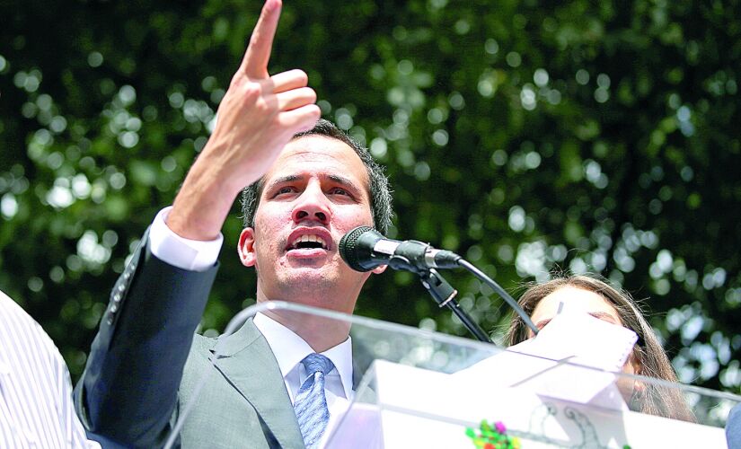 Três semanas depois da tentativa de levante, Juan Guaidó trocou endereço fixo por meia dúzia de esconderijos para não ser preso