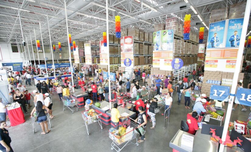 inaugura&ccedil;&atilde;o Assai Taboao 