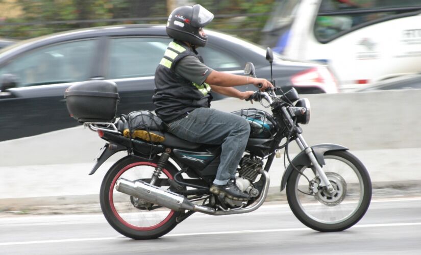 Em 2018, 366 motociclistas e 349 pedestres foram mortos em acidentes, 6,5% a mais que em 2017