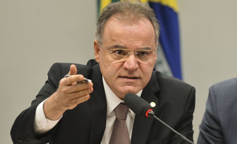 O relator da proposta de reforma da Previdência (PEC 06/19), deputado Samuel Moreira (PSDB)