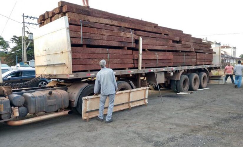 Lote de dormentes foi recebido neste mês pela ABPF (Associação Brasileira de Preservação Ferroviária)