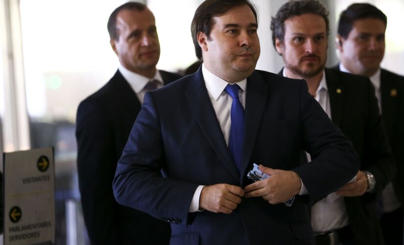 Presidente da Câmara, Rodrigo Maia deve seguir decisão do Senado