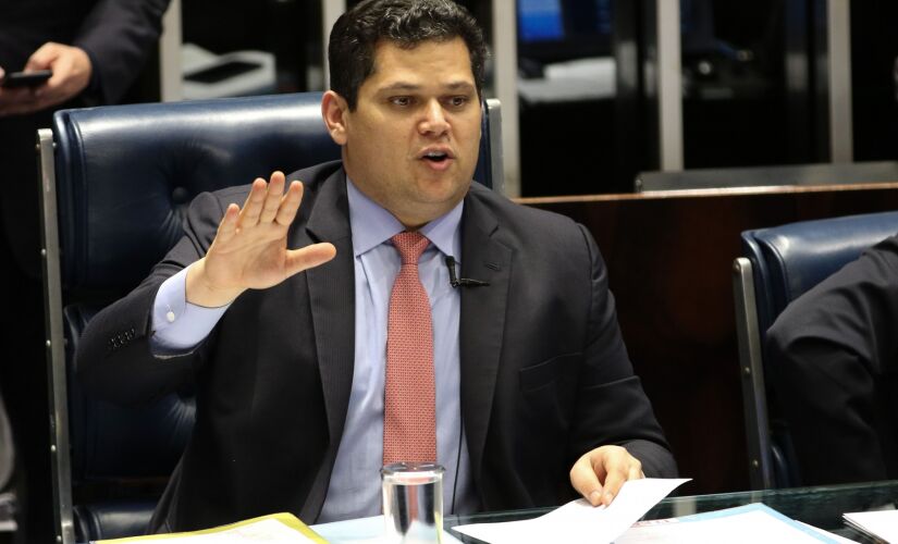 O senador Davi Alcolumbre (DEM-AP) calcula que os votos para aprovar a reforma da Previdência estão garantidos