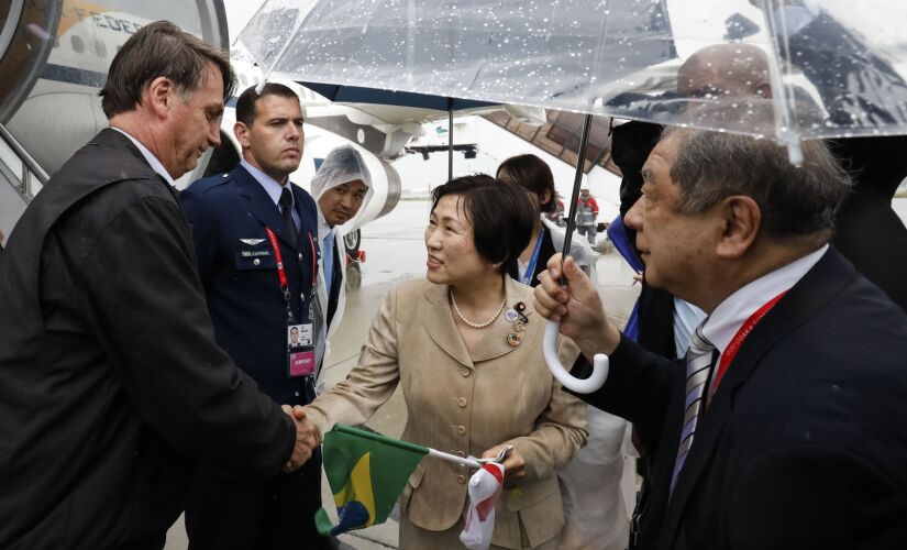 O presidente Jair Bolsonaro desembarcou nesta quinta-feira, em Osaka, para o encontro do G-20