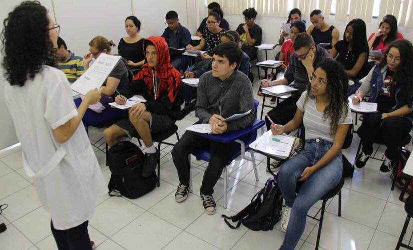 Parceria entre prefeitura e a Escola de Inglês Fisk Taboão irá oferecer cursos de inglês e espanhol gratuitos  
