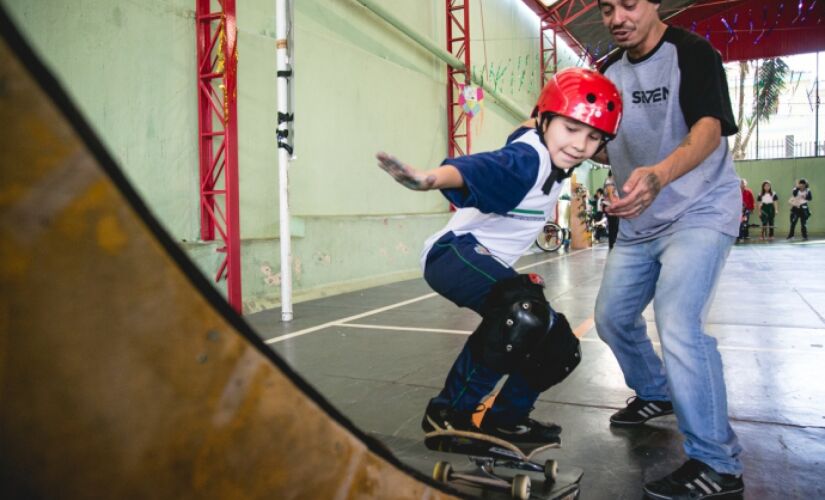 Desde a última quarta-feira, os alunos podem participar das oficinas de skate na escola do ABC