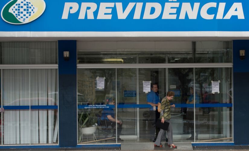 O início da revisão também traz a possibilidade de destravamento da fila de espera por aposentadorias em todo o País 