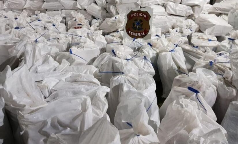 Segundo a PF, mais de sete toneladas de maconha estavam escondidas no carregamento 