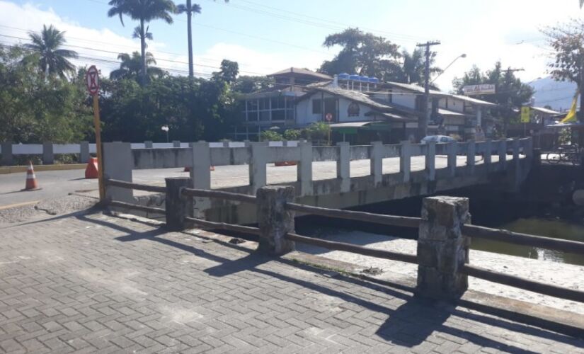 Além da mudança estrutural na parte inferior da ponte da Barra da Lagoa, serão feitas adaptações na parte superior da estrutura