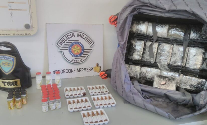 Medicamentos para emagrecer, anabolizantes e porções de drogas foram apreendidos pelo Tático Ostensivo Rodoviário (TOR) em Itu 