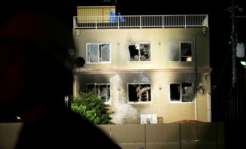 Fogo se espalhou por 3 andares e havia mortos espalhados no local