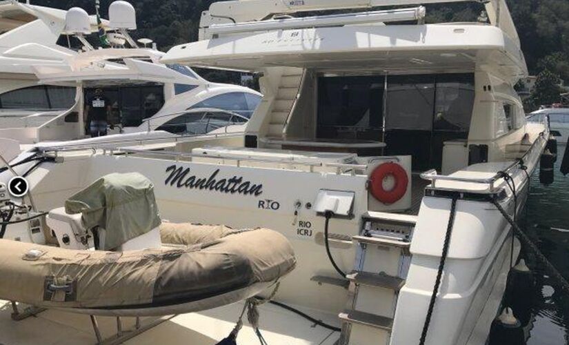 Lancha Manhattan Rio, que pertencia ao ex-governador Sérgio Cabral, não foi vendida no leilão realizado pela Justiça do Rio