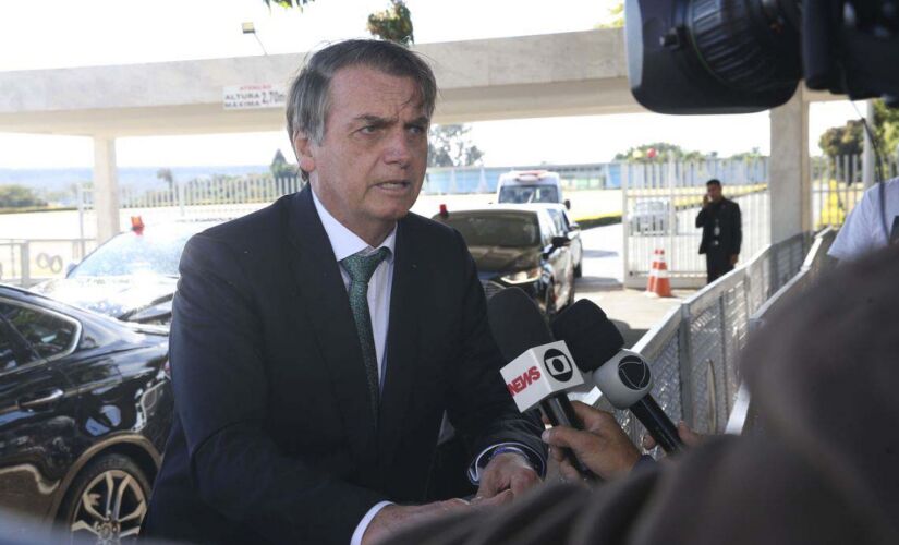 'Não vão encontrar nada que me comprometa', disse Bolsonaro durante visita a Manaus nesta quinta