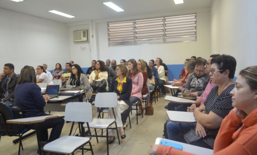 Palestra aconteceu no polo 1 da Faculdade de Integração de Tietê (FIT); cerca de 40 profissionais da saúde compareceram ao evento